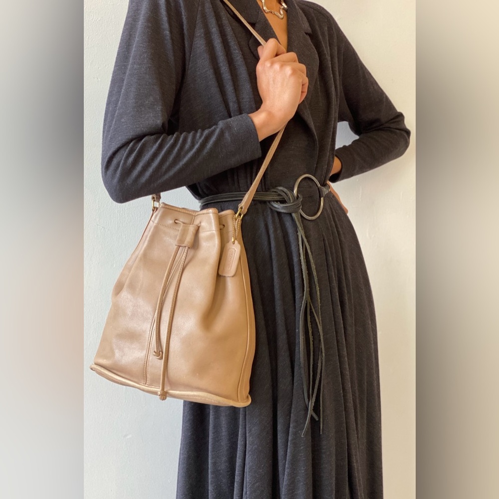 Coach Vintage Drawstring Sac Crossbody Bucket Bag.